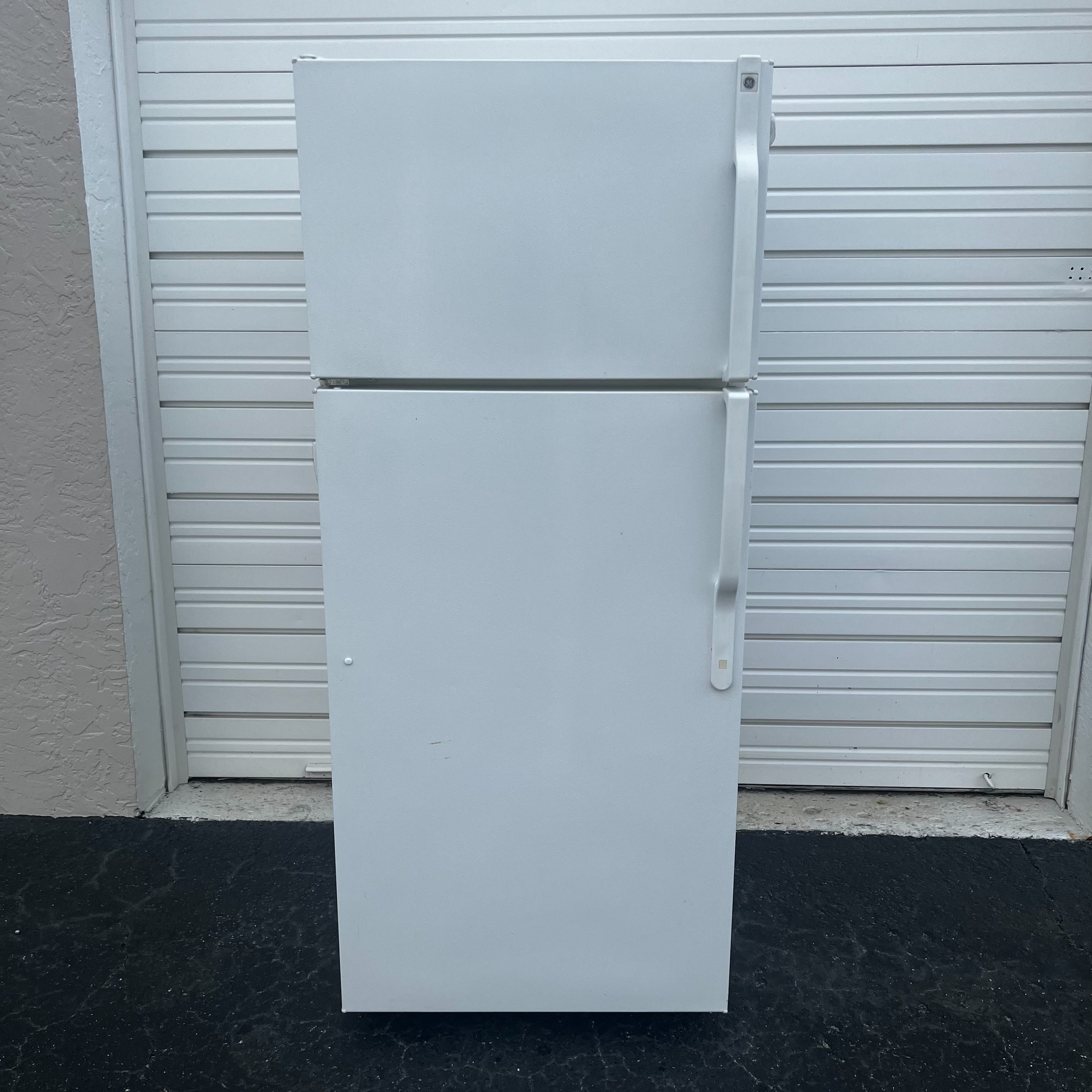 GE Fridge GE Fridge